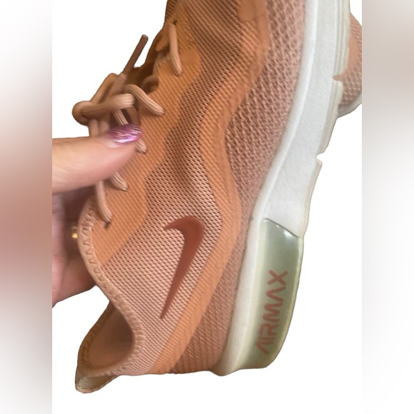 Nike sneakers Size 7.5 - Picture 7 of 8